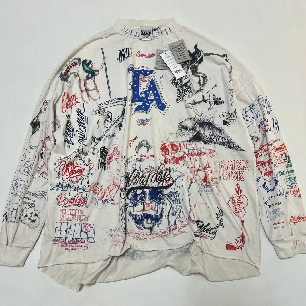 More details SAINT Mxxxxxx × BORNXRAISED BR_LS TEE/LA/WHT latest joint model LA diamond all-over long sleeves off-white S-XL super heavy work started in February, lasted three months, super complex 36 sets of screens, sketches and pictures to doubt life, super perfect reproduction of printing, genuine Czech diamonds, no pressure re-engraving
